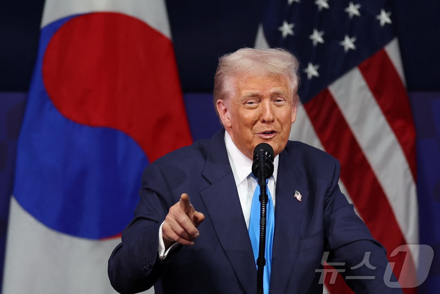 도널드 트럼프 미국 대통령이 29일 경주 아시아태평양경제협력체(APEC) 최고경영자(CEO) 서밋에서 특별연설을 하고 있다. 2025. 10. 29. ⓒ 로이터=뉴스1 ⓒ News1 류정민 특파원