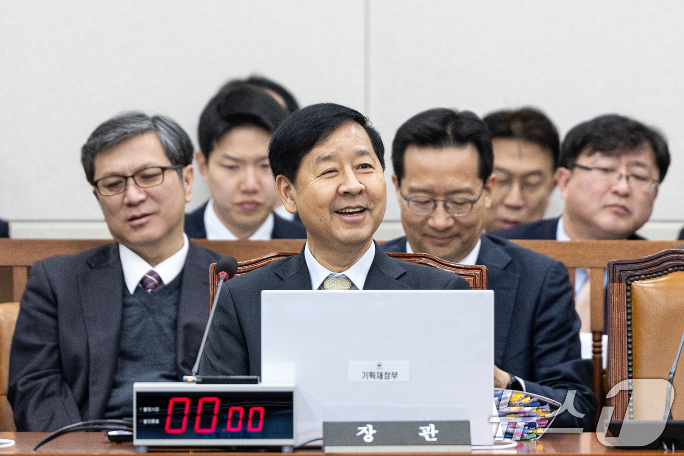 구윤철 경제부총리 겸 기획재정부 장관이 30일 서울 여의도 국회에서 열린 기획재정위원회 기획재정부 등에 대한 국정감사에 출석해 있다. 2025.10.30/뉴스1 ⓒ News1 이승배 기자