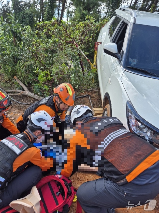  태안 남면 교통사고 현장. (태안소방서 제공, 재판매 및 DB금지) / 뉴스1