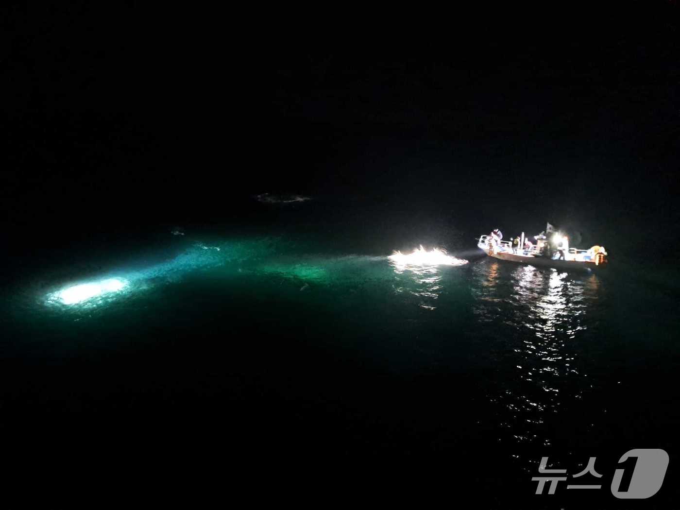 지난달 31일 오후 9시 23분쯤 강원 강릉시 강동면 심곡항 주변에서한 남성이 숨진 채 발견됐다. (강원도소방본부 제공. 재판매 및 DB금지) 2025.11.1/뉴스1