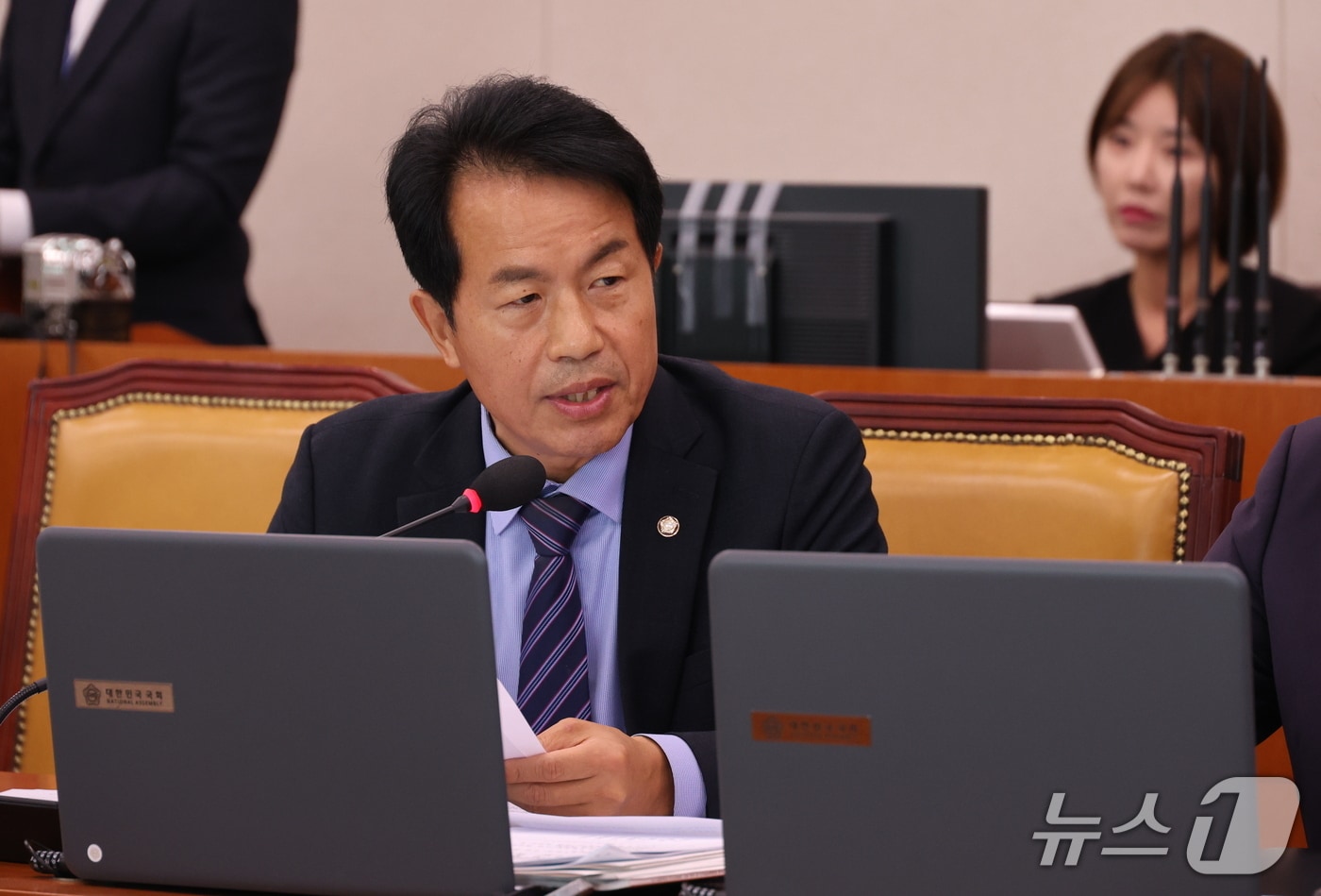 진보당 윤종오 국회의원이 11일 열린 국토교통위원회에서 질의하고 있다. (윤종오 의원 제공. 재판매 및 DB 금지) /뉴스1