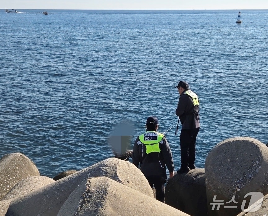강릉해경 관할 테트라포드 안전관리 강화.&#40;강릉해경 제공, 재판매 및 DB 금지&#41; 2025.11.12/뉴스1