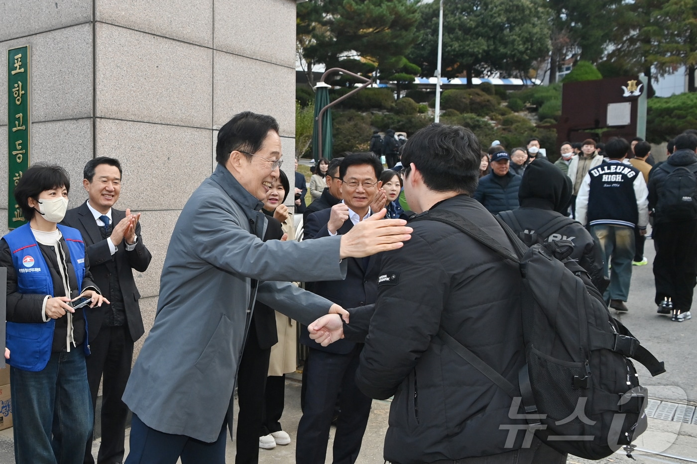 임종식 경북교육감은 13일 2026학년도 대학수학능력시험 시험장을 찾아 수험생들에게 직접 응원의 메시지를 전했다.(경북교육청 제공. 재판매 및 DB금지)/뉴스1