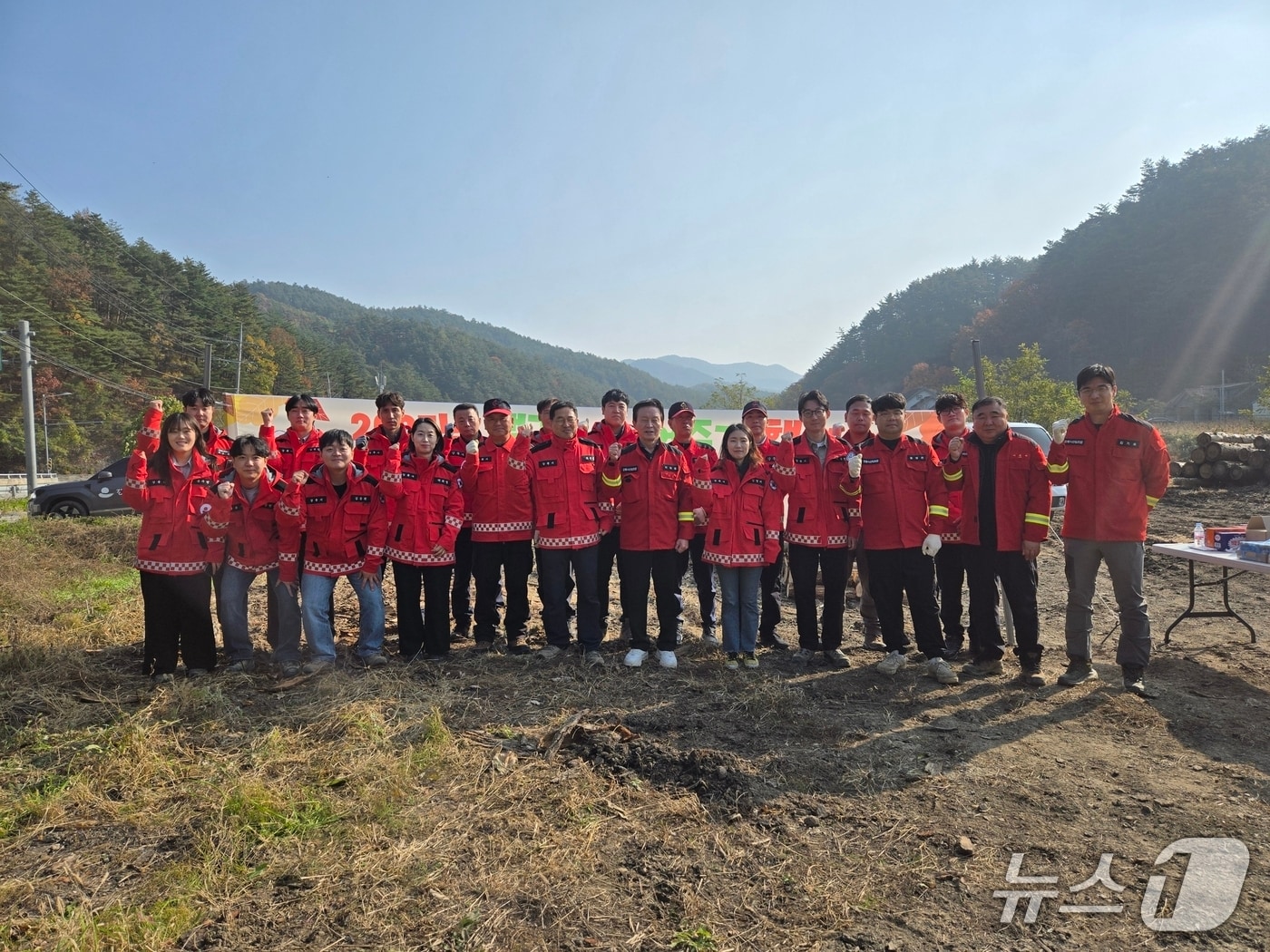 강릉시 사랑의 땔감 나누기 행사.(강릉시 제공, 재판매 및 DB 금지) 2025.11.14/뉴스1