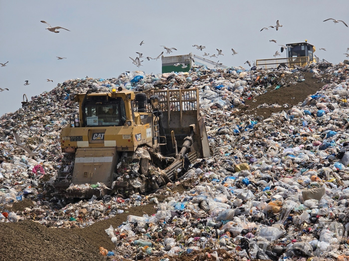 인천 서구 검암동 인근 수도권매립지 모습 2024.5.10/뉴스1 ⓒ News1 황덕현 기후환경전문기자