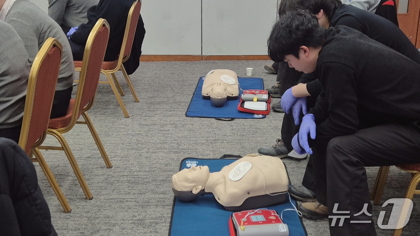 겨울 스키 시즌 대비 응급처치 교육.&#40;엘리시안 강촌 리조트 제공. 재판매 및 DB금지&#41;/뉴스1