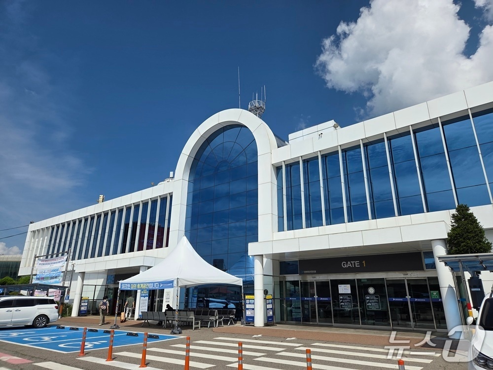 연안터미널 전경 &#40;인천항만공사 제공.재판매 및 DB금지&#41;