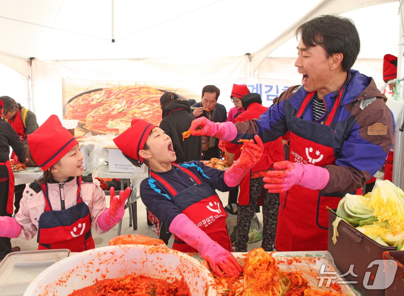 &#39;아삭아삭 김장페스티벌&#39; 체험행사가 오는 21~23일 전북 임실군 치즈테마파크 주차장 일원에서 개최된다.&#40;임실군제공 재판매 및 DB금지&#41;2025.11.19/뉴스1