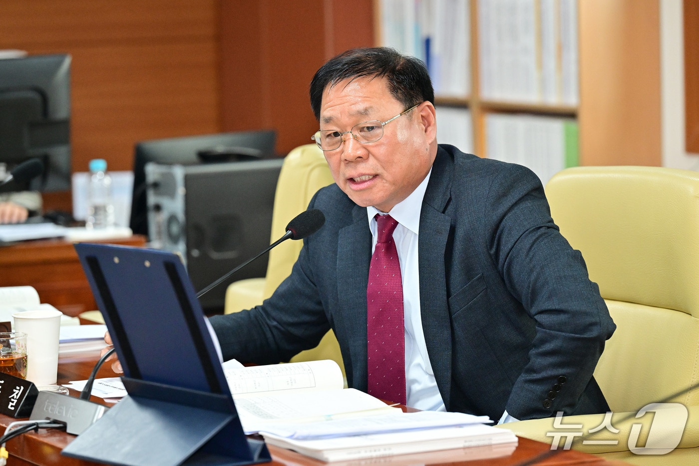 질의하는 울산시의회 김동칠 의원(울산시의회 제공. 재판매 및 DB금지)/뉴스1