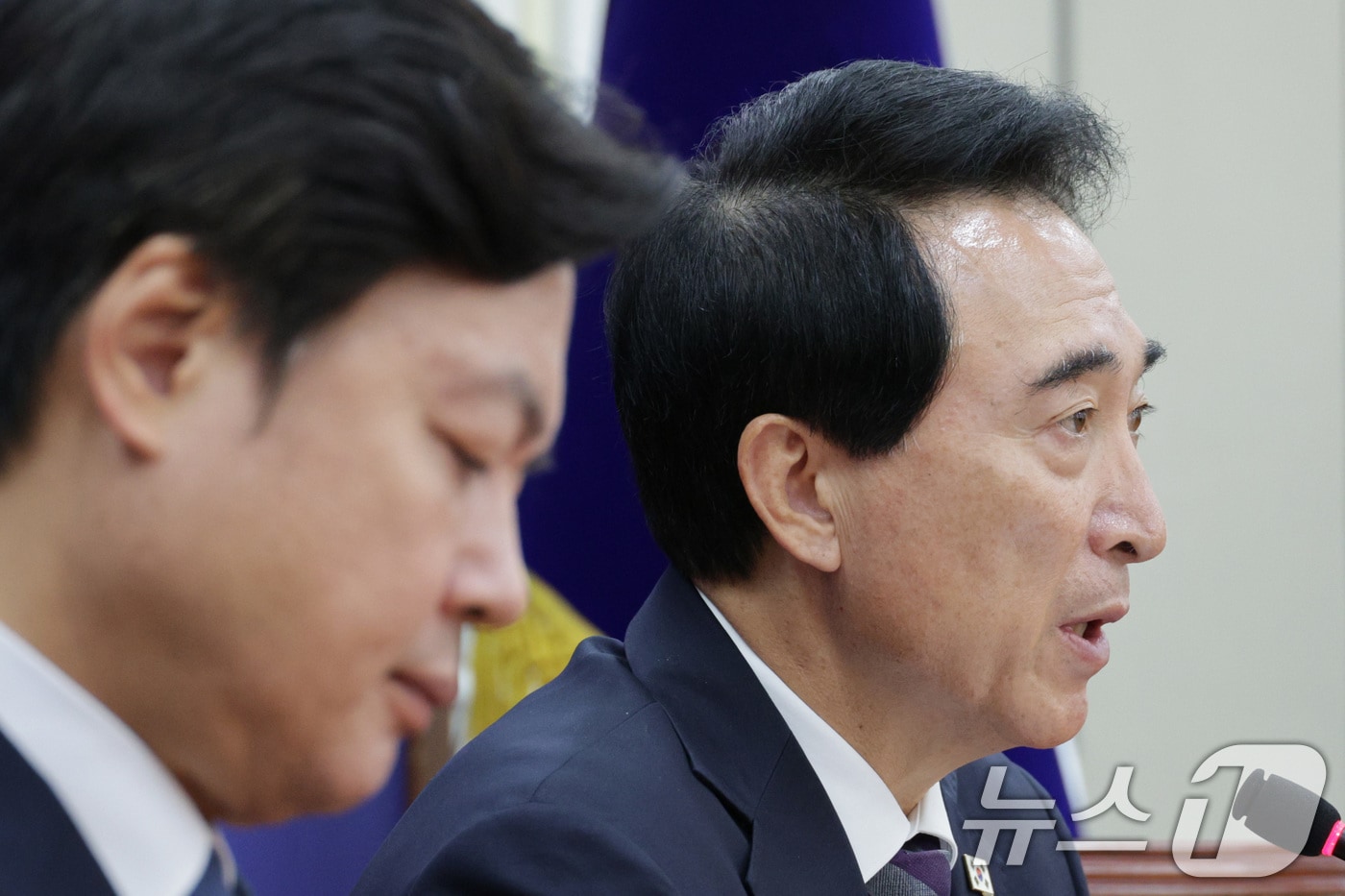 박수현 더불어민주당 수석대변인이 2일 서울 여의도 국회에서 국정감사 및 현안 관련 기자간담회에서 이번 정기국회 회기내 이른바 '대통령 재판 중지법; 처리 필요성을 밝히고  있다. 2025.11.2/뉴스1 ⓒ News1 신웅수 기자