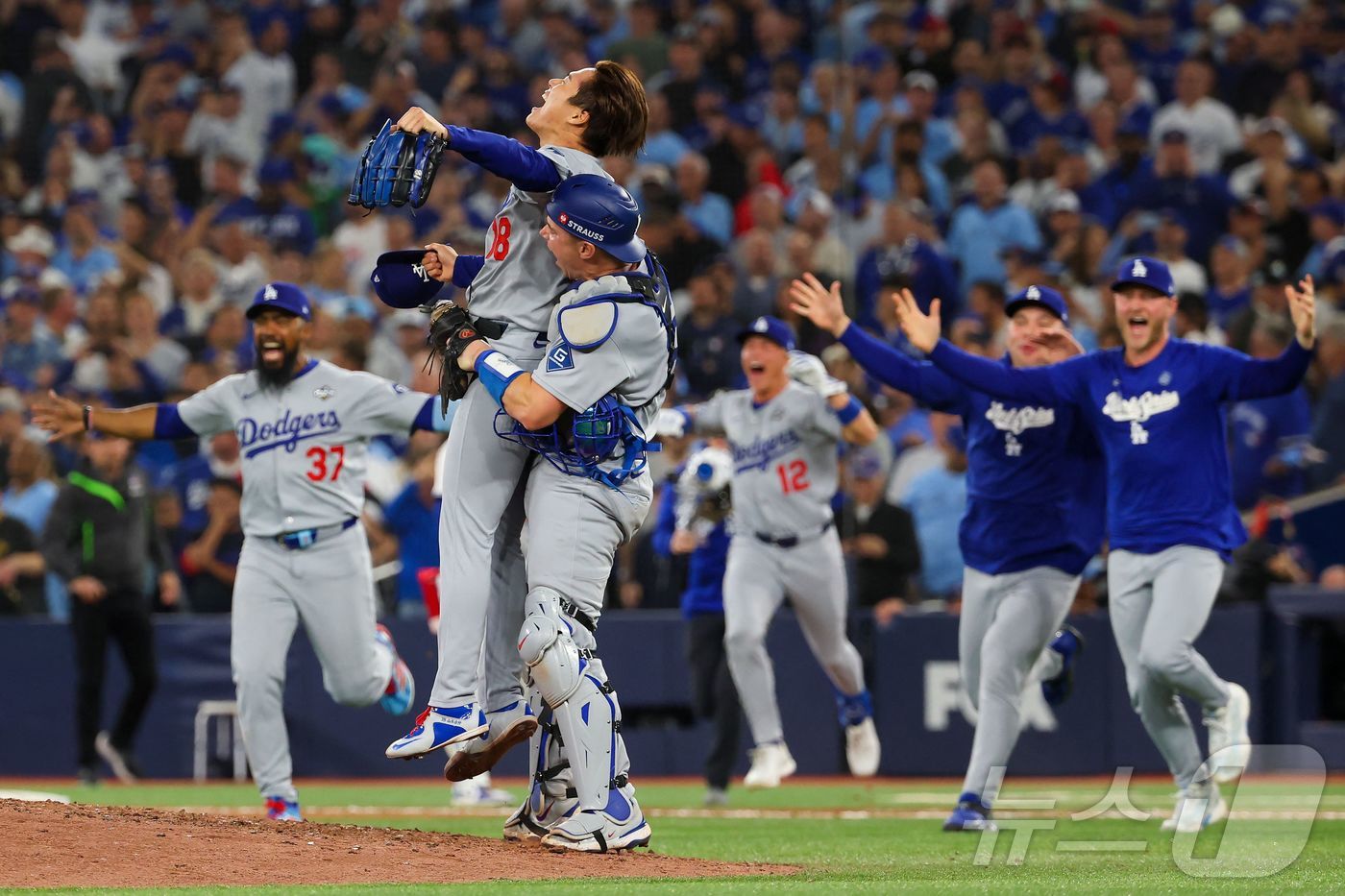 다저스 선수단의 우승 세리머니