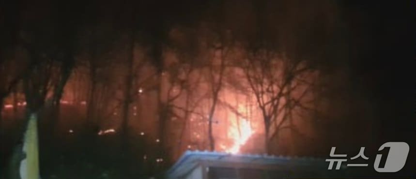 연천 마차산 화재 현장. (경기도북부소방재난본부 제공. 재판매 및 DB 금지)