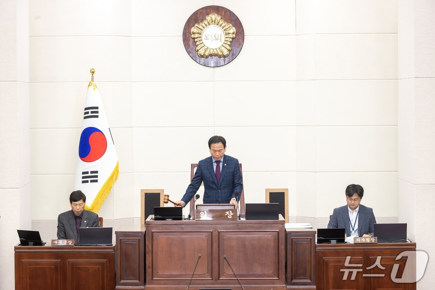 박교상 구미시의장이 제282회 제2차 정례회 본회의를 주재하고 있다. &#40;구미시 제공. 재판매 및 DB금지&#41;/뉴스1