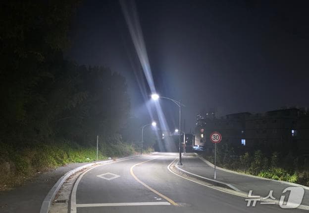 전북 정읍시가 예산 4억 원을 투입해 관내 취약지역 260곳을 대상으로  고효율 LED 가로등·보안등 설치·정비사업을 추진한다.(정읍시 제공. 재판매 및 DB금지)/뉴스1