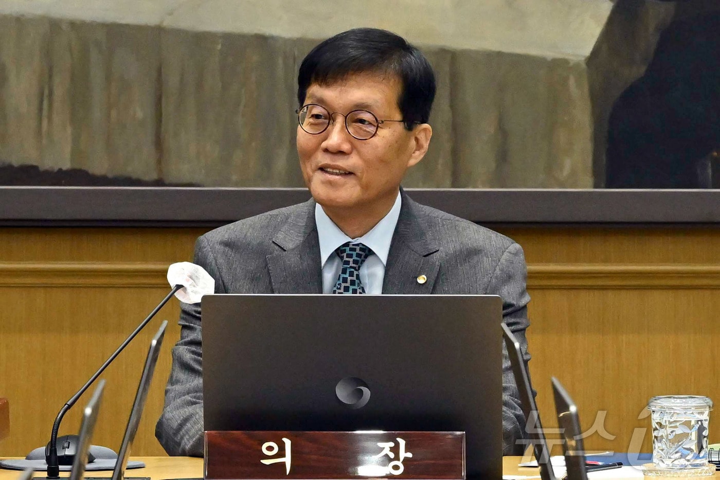 이창용 한국은행 총재가 27일 서울 중구 한국은행에서 열린 금융통화위원회 본회의에 참석해 있다. (공동취재) 2025.11.27/뉴스1 ⓒ News1 이호윤 기자