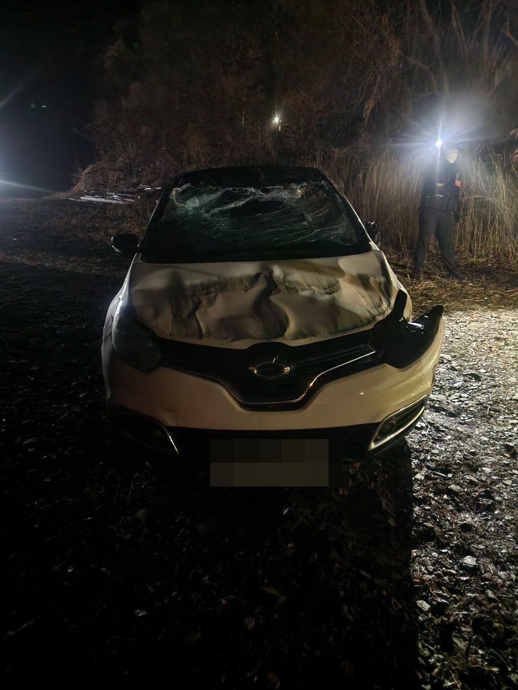 충주호에서 인양된 50대 여성의 차량&#40;독자 송영훈씨 제공. 재판매 및 DB금지&#41;./뉴스1 ⓒ News1 이재규 기자