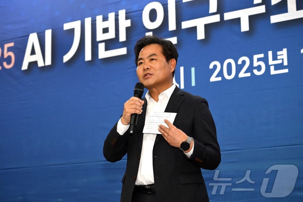 김학홍 경북도 행정부지사는 베이비붐 세대 은퇴와 초고령사회 진입에 대비해 노동·연금·돌봄·주거·기술 전반의 구조개혁 논의에 착수했다고 말하고 있다.(경북도 제공. 재판매 및 DB금지) ⓒ News1 김대벽기자