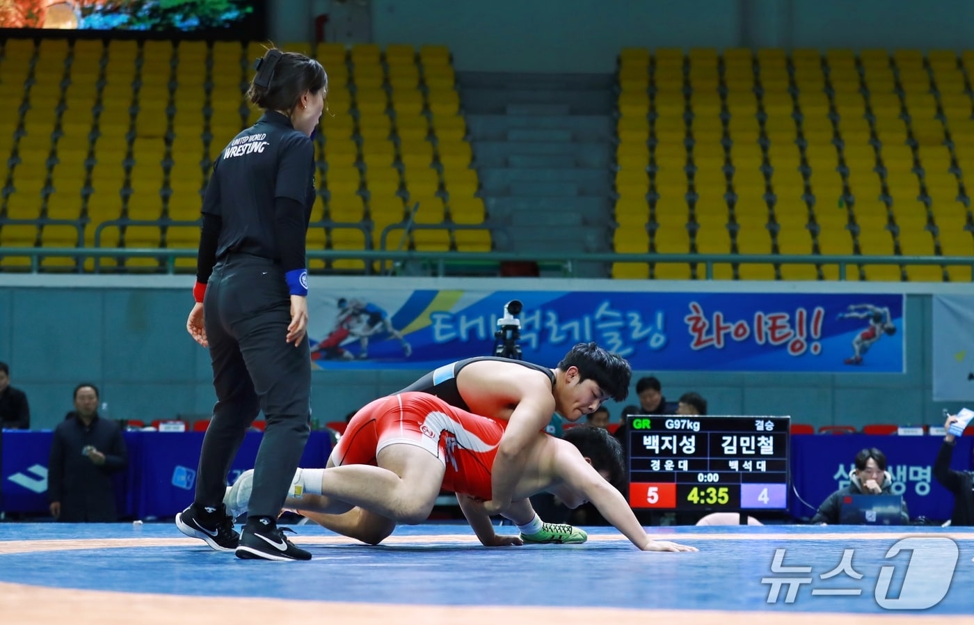 기사 이해를 돕기 위한 레슬링 대회 자로 사진으로, 기사 내용과 직접 관련 없음. &#40;태백시 제공. 재판매 및 DB금지&#41; 2025.11.27/뉴스1