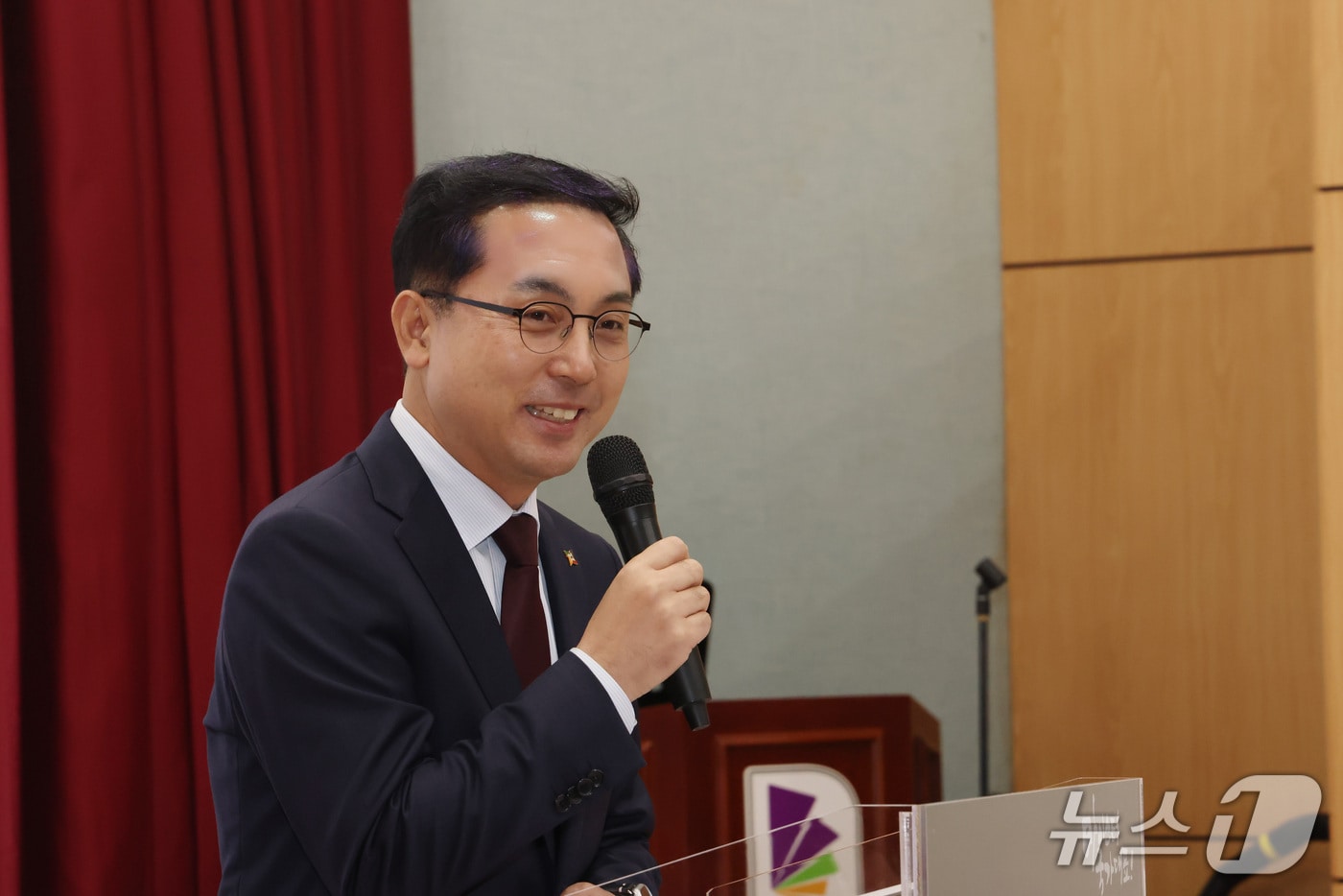 박희조 동구청장이 ‘고3 수험생을 위한 맞춤형 부동산 교육’에 앞서 인사말을 하고 있다.&#40;동구 제공. 재판매 및 DB금지&#41;/뉴스1