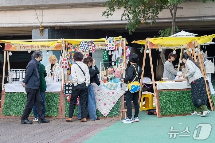 지난 1일 열린 ‘2025 금정구 소상공인 상생마켓’ (금정구 제공. 재판매 및 DB금지)