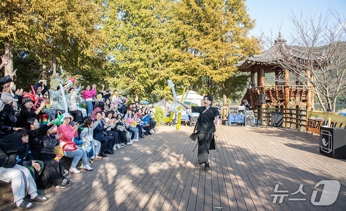 지난 1일 열린 ‘회동호가 신.이.나!’ (부산 금정구 제공. 재판매 및 DB 금지)