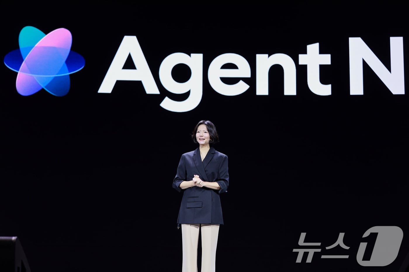 최수연 네이버 대표이사가 6일 서울 강남구 코엑스 그랜드볼룸에서 열린 단25&#40;DAN25&#41; 콘퍼런스에서 발표를 하고 있다. &#40;네이버 제공. 재판매 및 DB 금지&#41; 2025.11.6/뉴스1