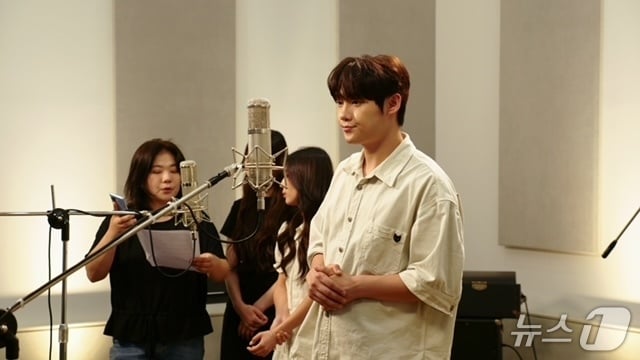 전북 장수군 출신 트로트 가수 최재명이 군 홍보송 제작에 참여해 고향 알리기에 나섰다.&#40;장수군 제공. 재판매 및 DB금지&#41;2025.11.6/뉴스1