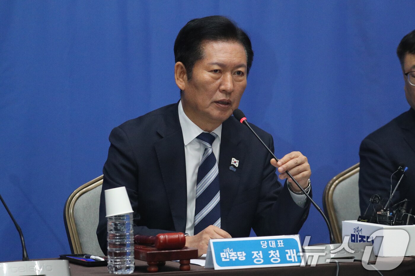 정청래 더불어민주당 대표가 7일 오전 충북 청주시 오스코에서 열린 179차 충북 현장 최고위원회의에서 발언을 하고 있다. 2025.11.7/뉴스1 ⓒ News1 김용빈 기자