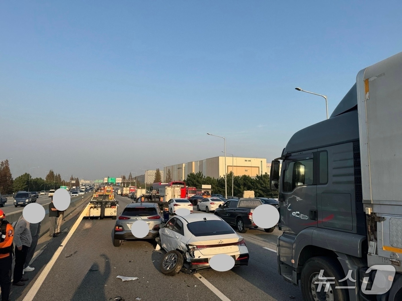 사고현장(경기도소방재난본부 제공.재판매 및 DB금지)