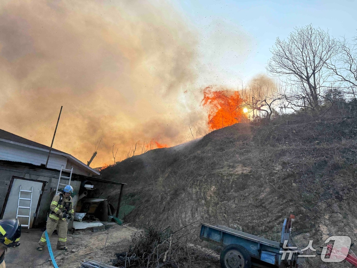 강원 양양군 손양면 상왕도리 산불 현장.(강원도소방본부 제공, 재판매 및 DB금지)