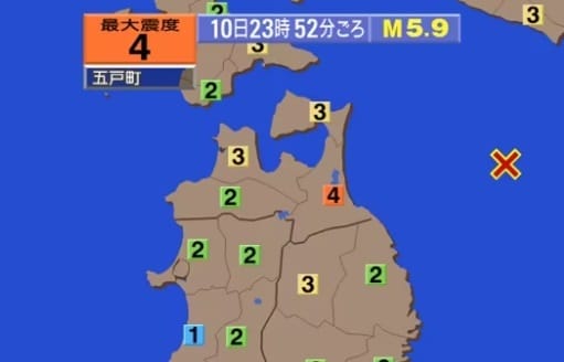 10일 오후 11시 52분께 일본 아오모리현 동쪽 앞바다에서 발생한 규모 5.9 지진(NHK방송 갈무리)