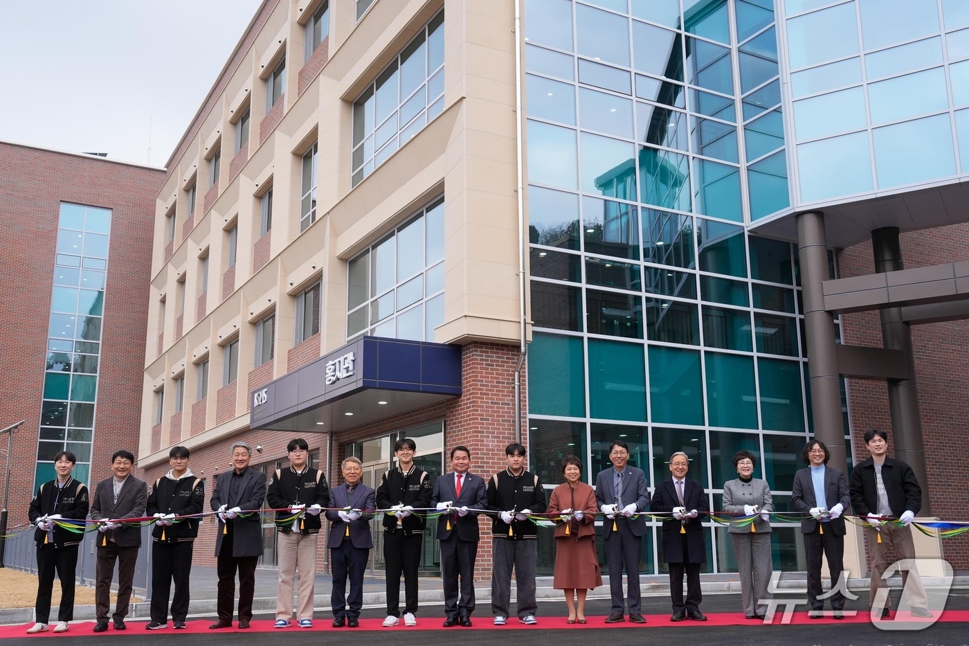강원과학고등학교, 기숙사 '홍지관' 개관식.(강원도교육청 제공, 재판매 및 DB금지)