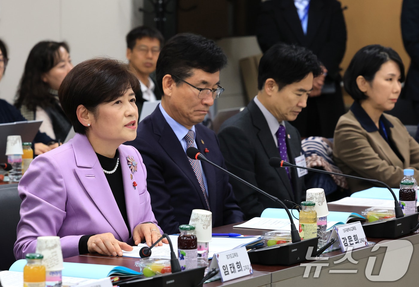 강은희 대한민국교육감협의회장이 지난달 서울 종로구 정부서울청사에서 열린 국가교육위원장-시·도교육감 간담회에서 발언을 하고 있다. 2025.12.11/뉴스1 ⓒ News1 임세영 기자
