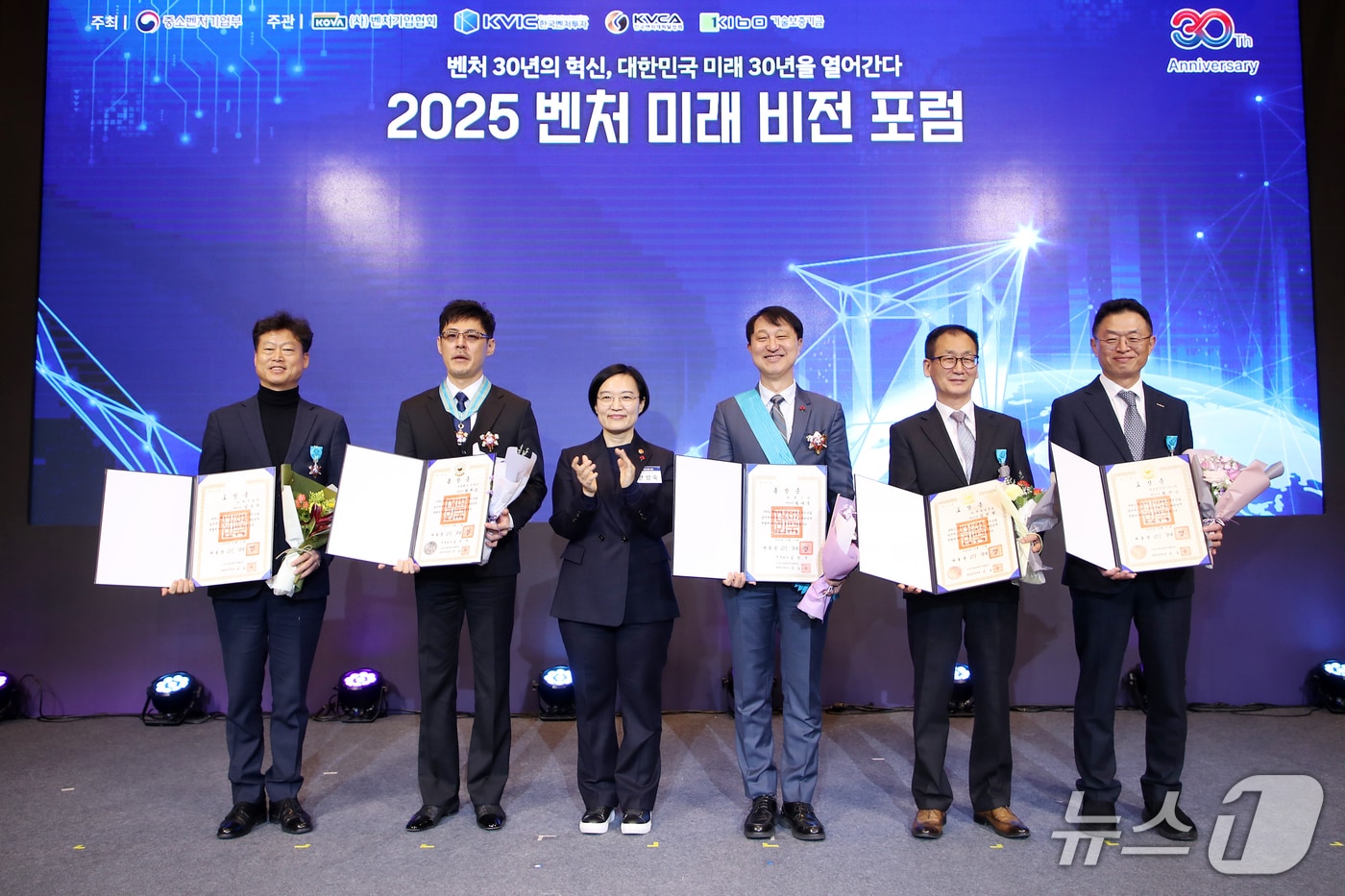 박태훈 넥스틴 대표, 벤처·창업 진흥 유공 금탑산업훈장 수상 - 뉴스 썸네일 이미지