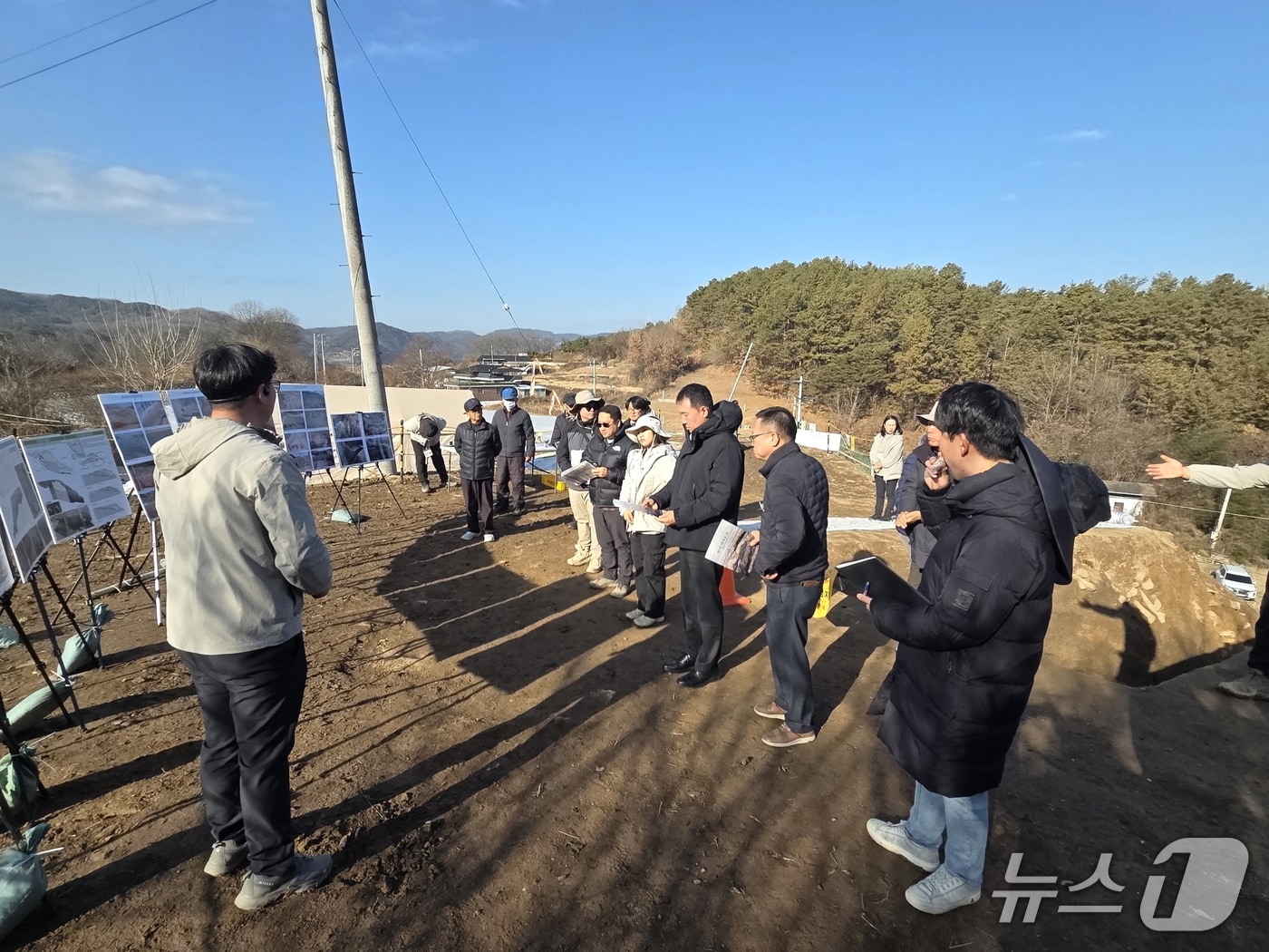합천군 성산토성 발굴조사 현장 공개회 장면&#40;합천군 제공. 재판매 및 DB금지&#41;. 2025.12.12