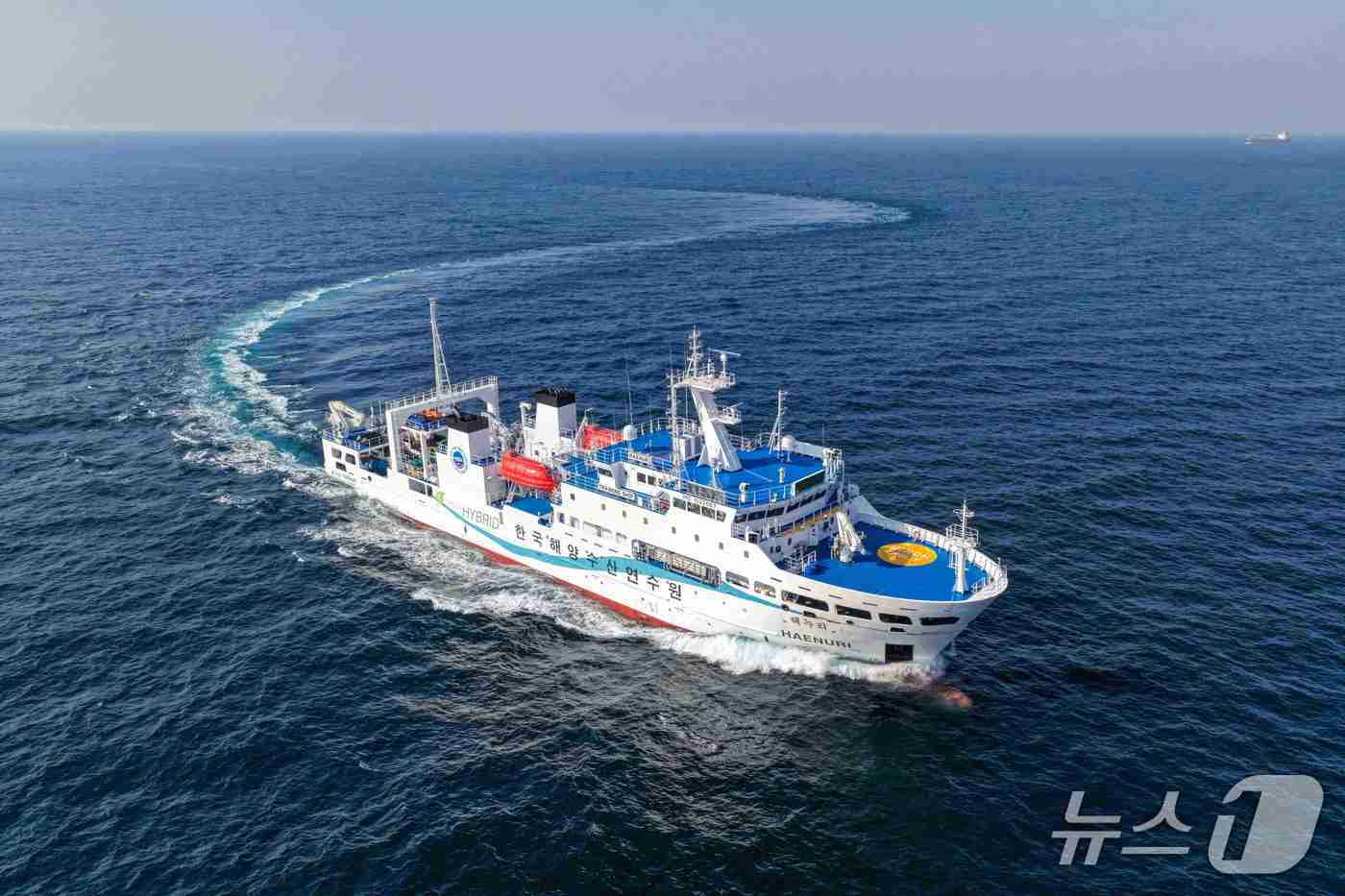 해양수산부 및 5개 교육청이 420억원을 투입해 건조한 수산계고교 공동실습선 '해누리호' (연수원 제공. 재판매 및 DB금지)