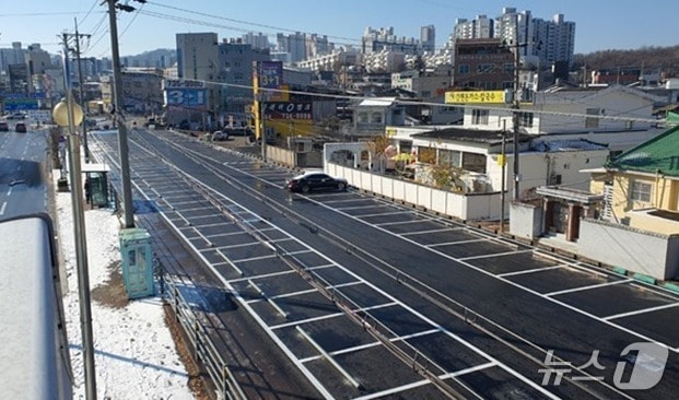 강원 원주시가 최근 단계동 복개 공영주차장 정비를 완료했다. (원주시 제공. 재판매 및 DB금지) 2025.12.15/뉴스1