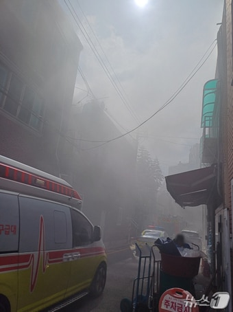 A 씨의 방화 범행으로 일어난 화재 현장(부산중부경찰서 제공. 재판매 및 DB금지)