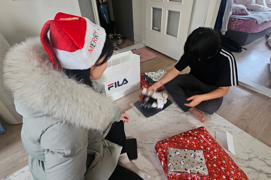  한국해외인프라도시개발지원공사(KIND)가 다문화가정 청소년을 대상으로 한 크리스마스 선물 나눔 봉사활동을 실시했다.(KIND 제공)/뉴스1 ⓒ News1 