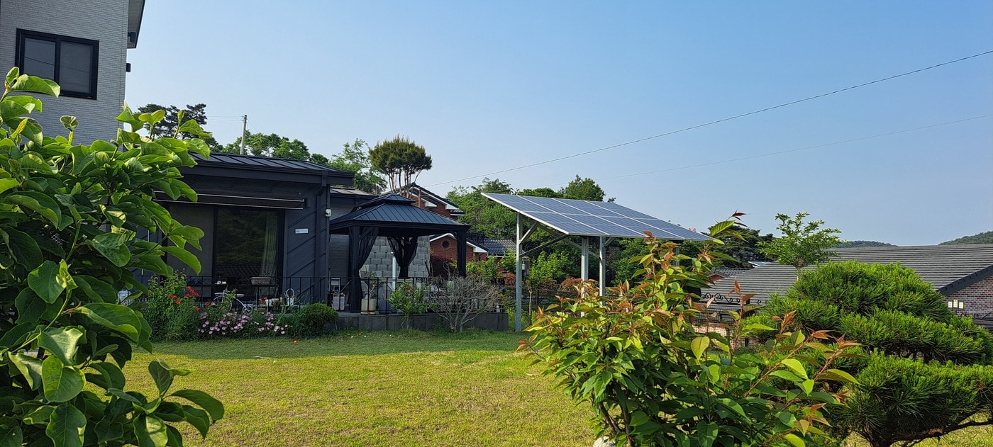 태양광이 설치된 당진 주택 모습.(당진시 제공. 재판매 및 DB금지)/뉴스1