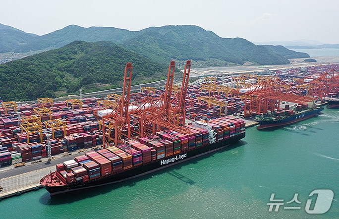 부산신항 4부두 전경 (부산항만공사 제공. 재판매 및 DB금지)