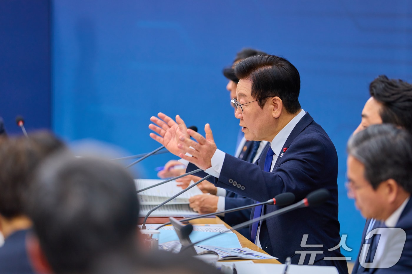 이재명 대통령이 지난 16일 세종시 정부세종컨벤션센터에서 열린 보건복지부(질병관리청)·식품의약품안전처 업무보고에서 발언하고 있다. (대통령실 제공. 재판매 및 DB 금지) 2025.12.16/뉴스1 ⓒ News1 허경 기자