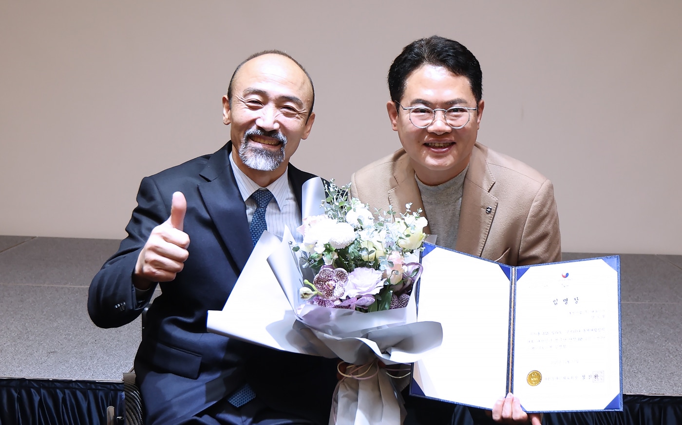 대한장애인체육회 정진완 회장(왼쪽)과 양오열 선수단장.(대한장애인체육회 제공)