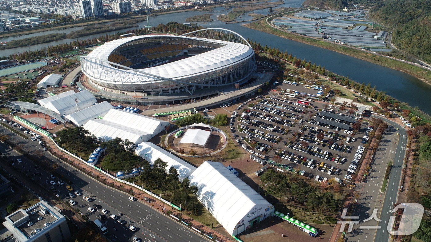 진주국제농식품박람회 행사장 전경&#40;진주시 제공&#41;.