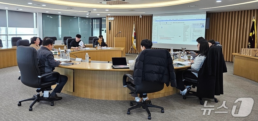 4대 항만공사 항만운영부서 실무진이 논의를 하고 있다. (인천항만공사 제공.재판매 및 DB금지)