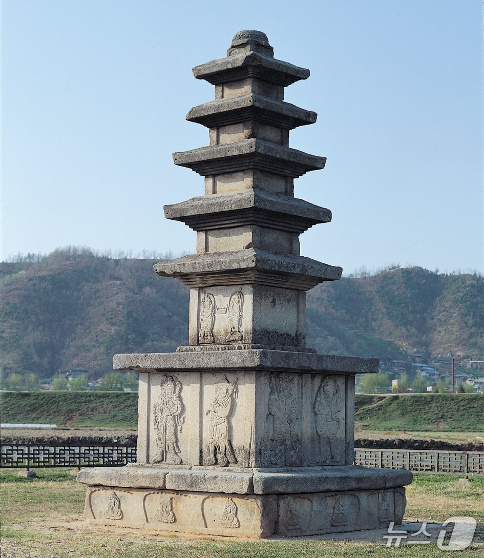 경북도는 21일 예천 개심사지 오층석탑 등 올해 12건이 국보·보물로 지정·승격됐다고 밝혔다. 사진은 예천 개심사지 오층석탑. (경북도 제공. 재판매 및 DB 금지)/뉴스1