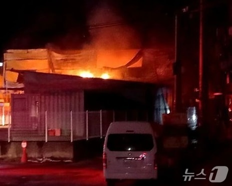 화재 현장. (경기도소방재난본부 제공. 재판매 및 DB 금지) 2025.12.22/뉴스1