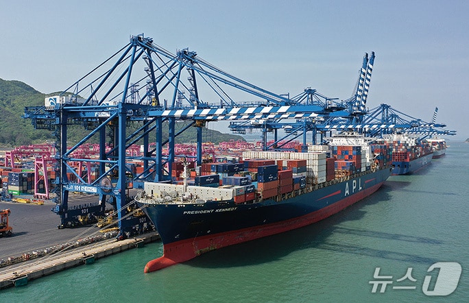부산신항 5부두 전경 (부산항만공사 제공. 재판매 및 DB금지)