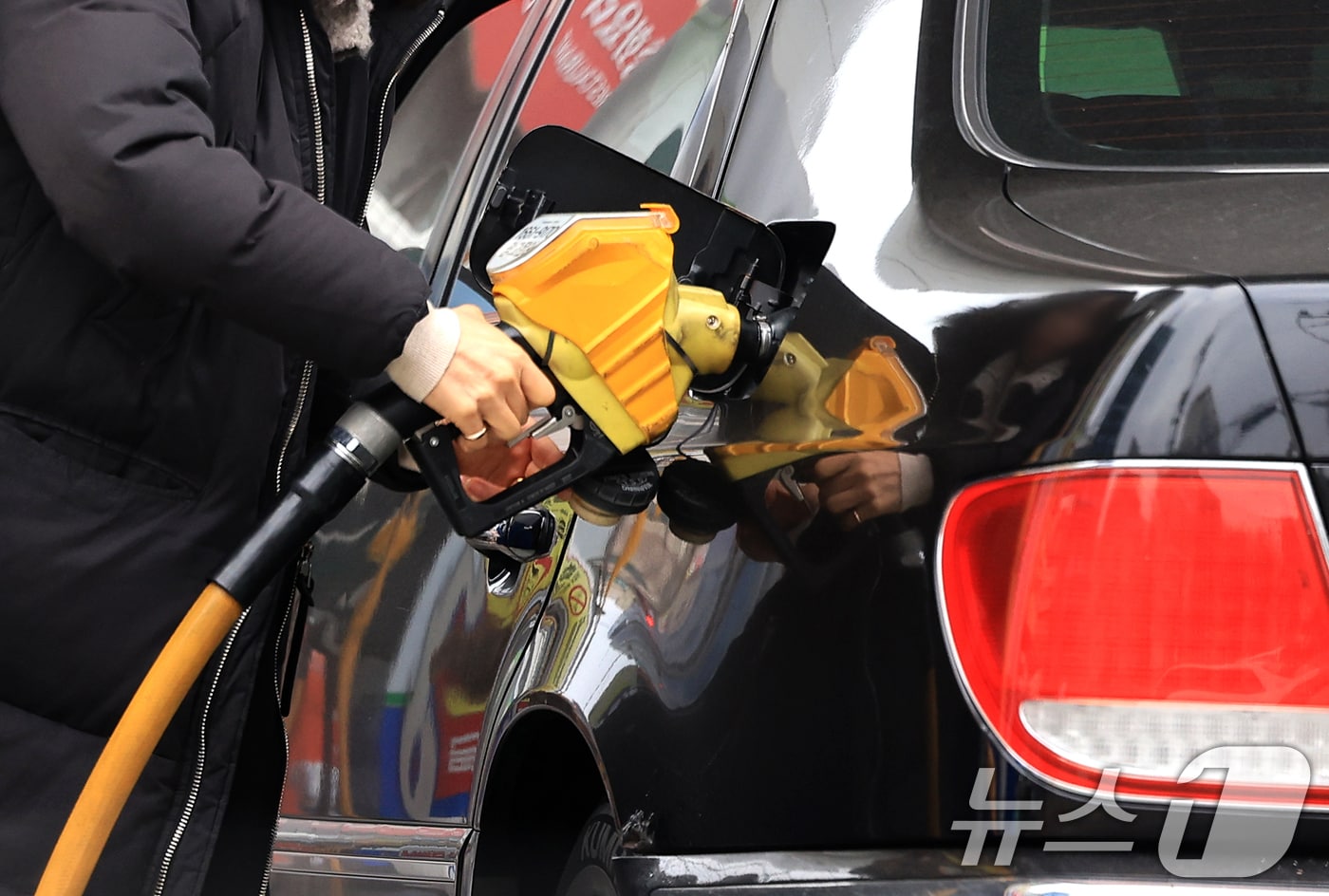 서울시내의 한 주유소의 모습. 2025.12.24/뉴스1 ⓒ News1 이호윤 기자