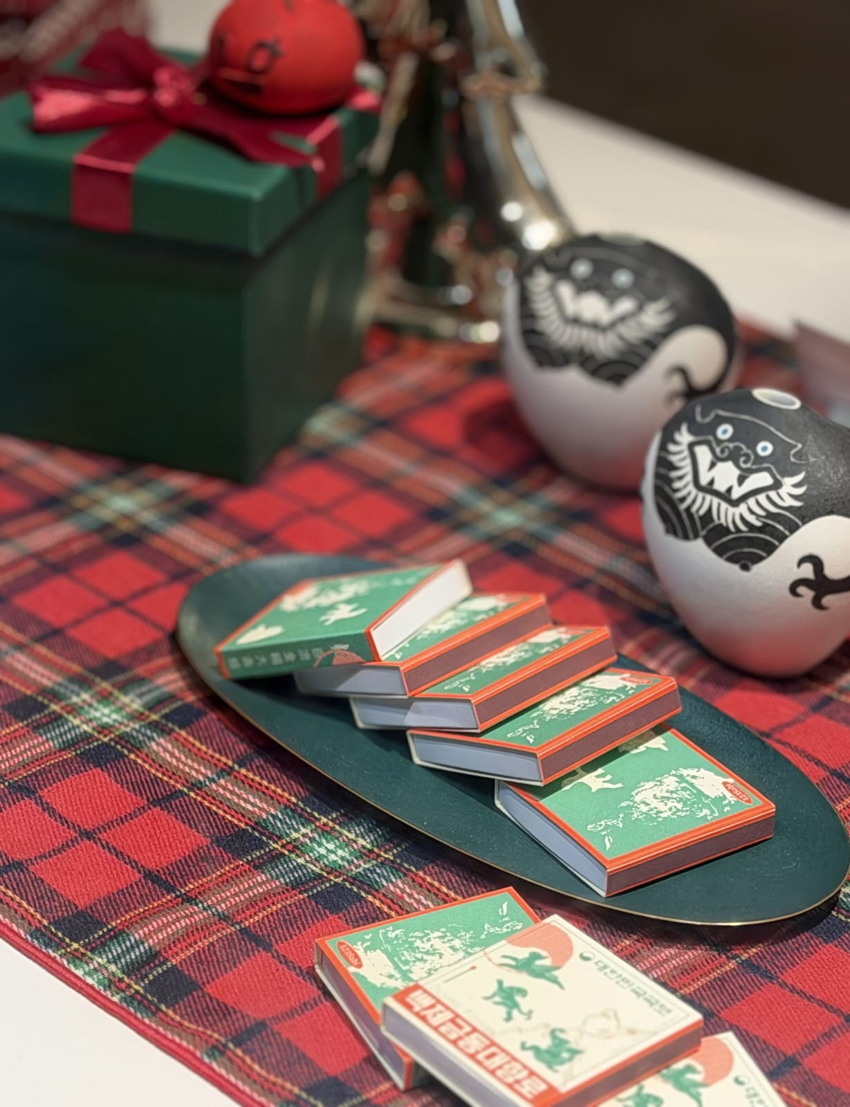 부여 123사비공예마을 공예상점에서 판매 중인 상품들.(부여군 제공. 재판매 및 DB금지)/뉴스1들.